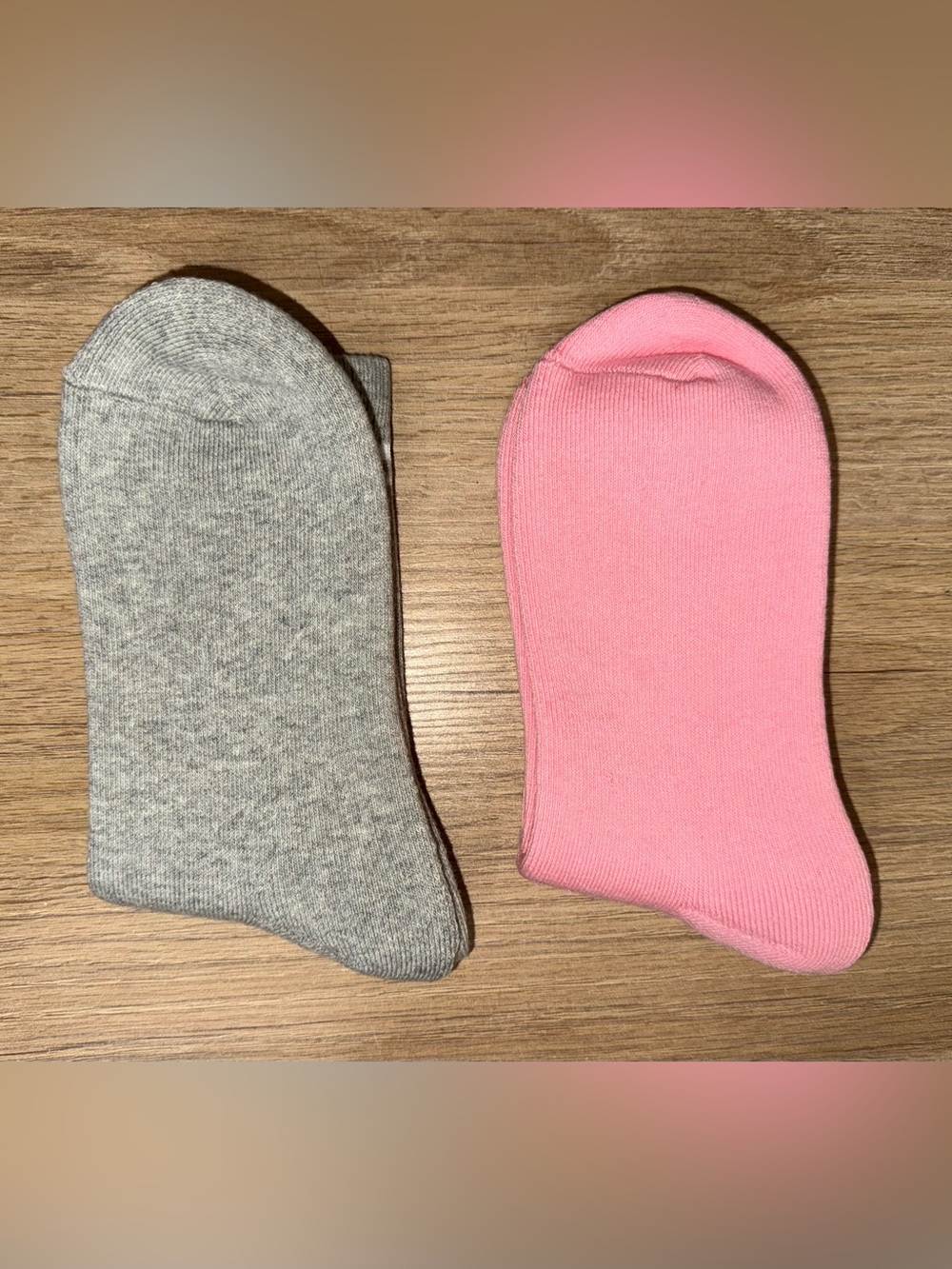 NEW ALO Crew Socks - Pink & Gray, 2-Pack. Size Large. (7-9). - Picture 4 of 5
